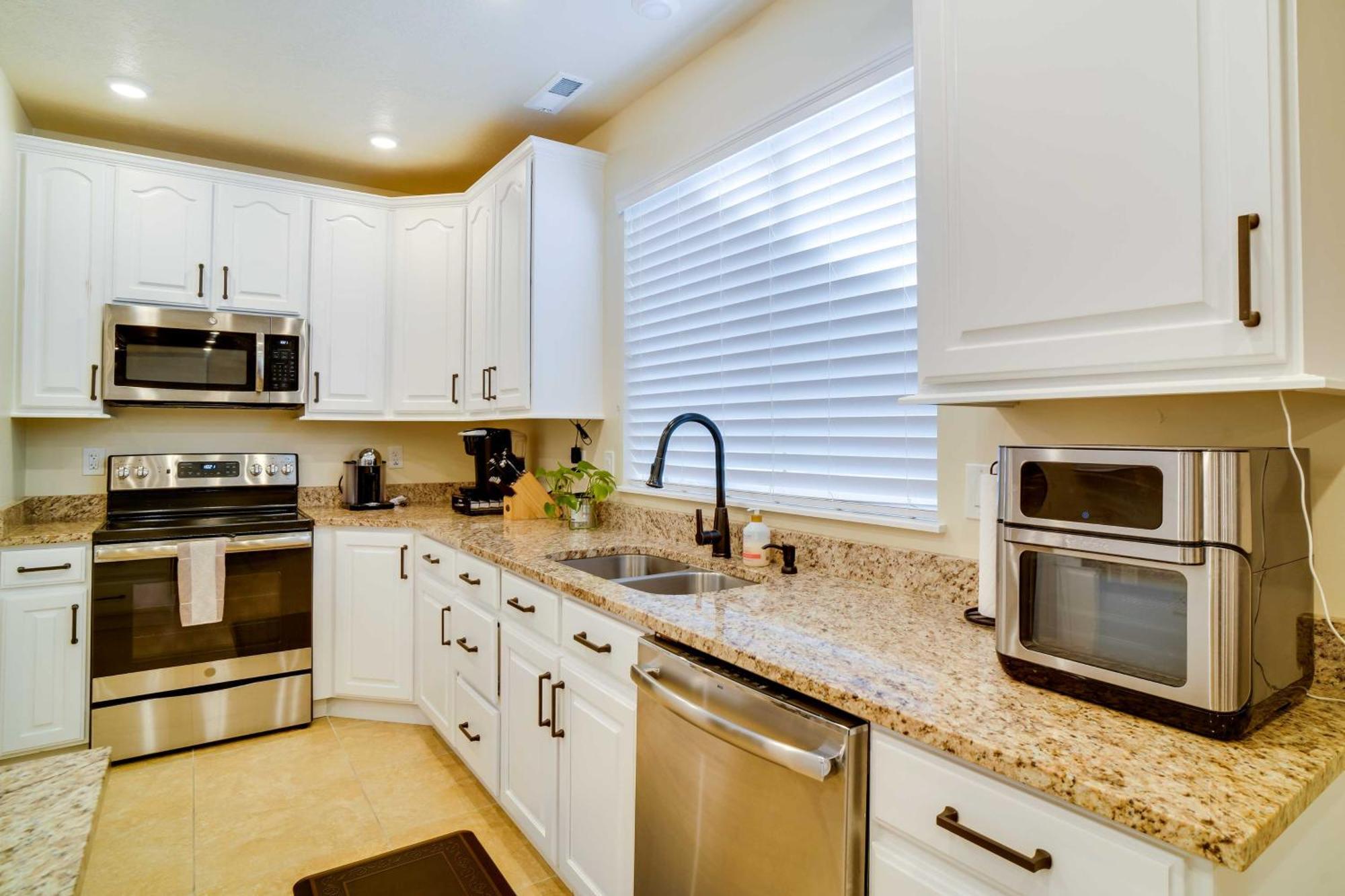 Contemporary Home With Grill Near Utah Lake! Saratoga Springs 외부 사진